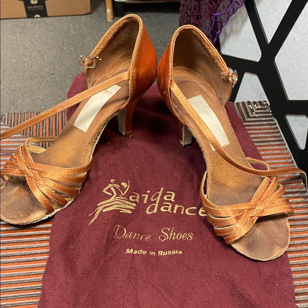 Women's bronze ballroom dance shoes size 22.5